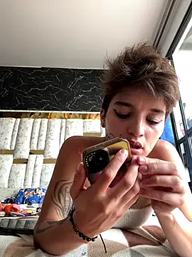 DayanaDG online show from 12/14/25, 05:18