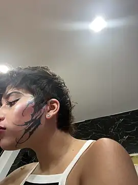 DayanaDG online show from 12/22/25, 11:05