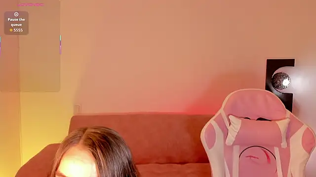 Snapshot of Miia-Rose chatting on 02/18/26, 12:19 Miia-Rose online show from 02/18/26, 12:19