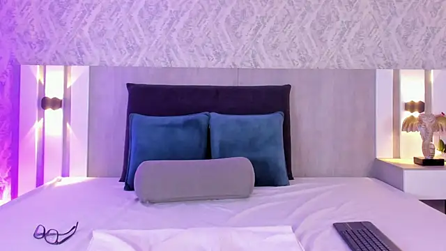 krystal foxx online show from 03/25/26, 10:30