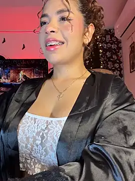 megansan  online show from 10/21/25, 12:15