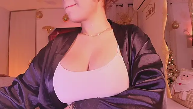 megansan  online show from 11/26/25, 01:55