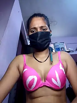Snapshot of 3USHA chatting on 09/18/25, 11:13 3USHA online show from 09/18/25, 11:13