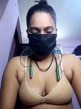 Snapshot of 3USHA chatting on 10/04/25, 10:39 3USHA online show from 10/04/25, 10:39
