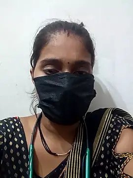 Snapshot of 3USHA chatting on 10/24/25, 03:55 3USHA online show from 10/24/25, 03:55