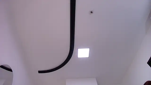 valecastro  online show from 11/24/25, 07:14