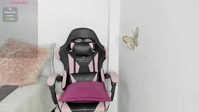 mari-ross online show from 04/22/26, 02:07