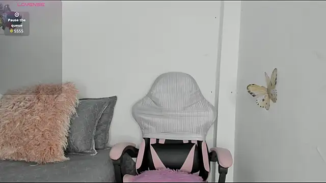 mari-ross online show from 07/19/26, 02:09
