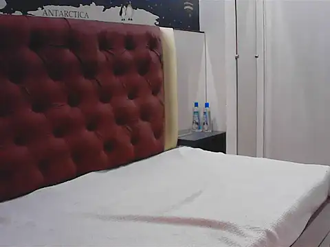 elize   online show from 11/20/25, 03:29