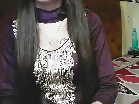 elize   online show from 12/19/25, 03:54