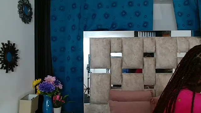 AmbarSmit online show from 11/05/25, 07:17