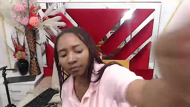 AmbarSmit online show from 11/21/25, 07:24