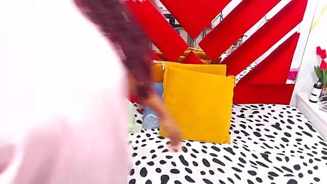 AmbarSmit online show from 12/17/25, 08:36