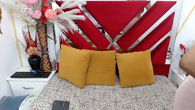 AmbarSmit online show from 12/02/25, 07:26