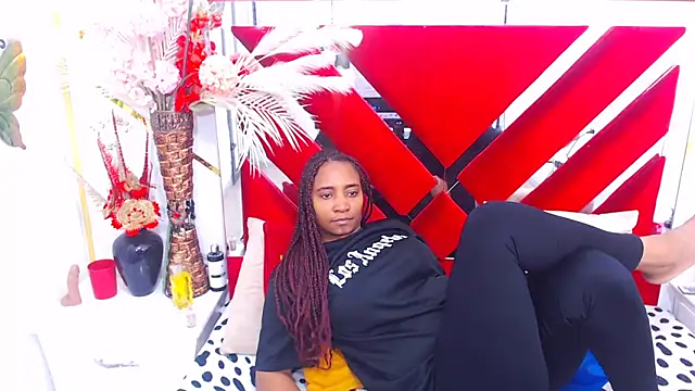 AmbarSmit online show from 12/18/25, 08:01