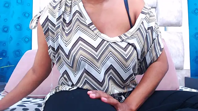 AmbarSmit online show from 09/12/25, 04:12