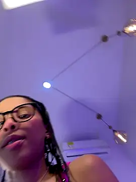 hade rosse online show from 09/17/25, 01:46