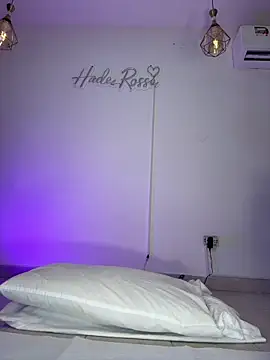 Snapshot of hade_rosse chatting on 05/15/26, 03:10 hade rosse online show from 05/15/26, 03:10