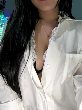 Donna11 online show from 11/29/25, 03:23