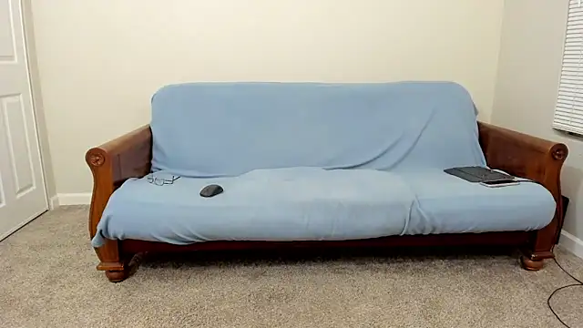 KristalMountain online show from 12/04/25, 04:55