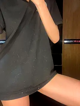 Snapshot of sunset24 chatting on 10/07/25, 09:10 sunset24 online show from 10/07/25, 09:10