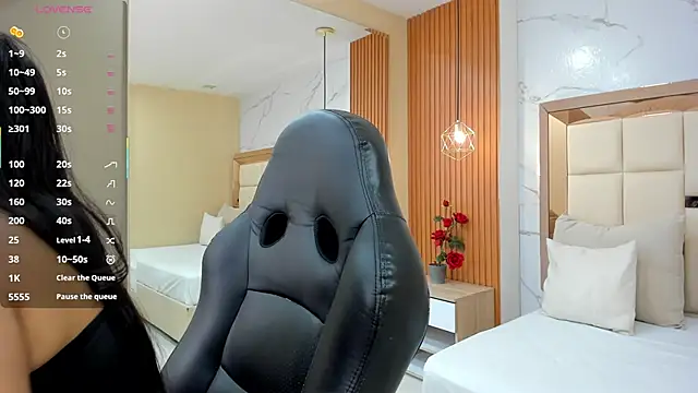 julieta rosee online show from 10/29/25, 10:20