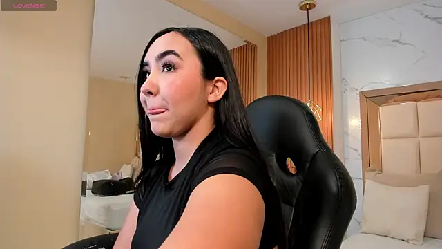 julieta rosee online show from 02/23/26, 09:37