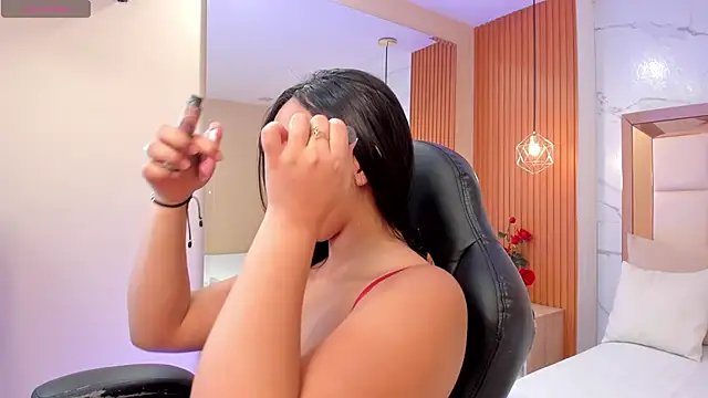 julieta rosee online show from 02/17/26, 09:45