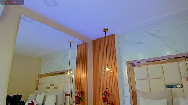 julieta rosee online show from 04/09/26, 10:05