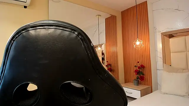 julieta rosee online show from 03/30/26, 10:00