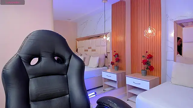 julieta rosee online show from 04/07/26, 09:38