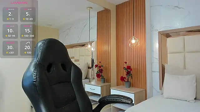 Snapshot of julieta_rosee chatting on 06/02/26, 10:10 julieta rosee online show from 06/02/26, 10:10