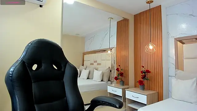 julieta rosee online show from 12/03/25, 09:58