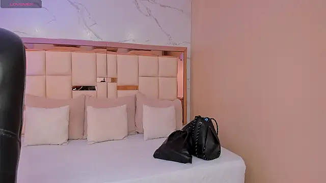 julieta rosee online show from 04/08/26, 09:38