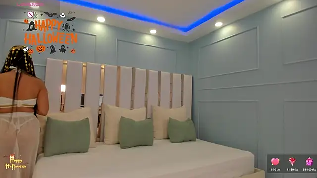 julieta rosee online show from 10/31/25, 10:16