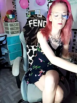 Purple2StayThnxx online show from 10/31/25, 04:25