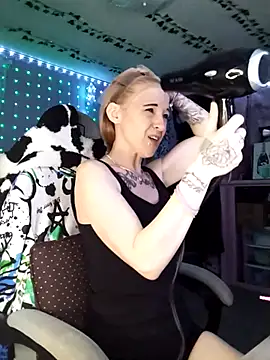 Purple2StayThnxx online show from 02/22/26, 07:15