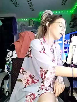 Purple2StayThnxx online show from 02/22/26, 06:27