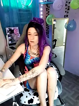 Purple2StayThnxx online show from 09/27/25, 09:43