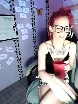 Purple2StayThnxx online show from 11/19/25, 09:26