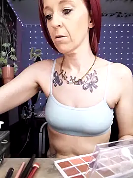 Purple2StayThnxx online show from 05/12/26, 04:24