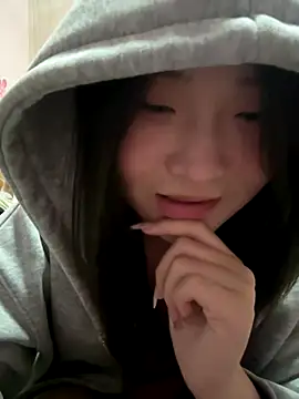 Snapshot of CoCo-s chatting on 12/13/25, 08:04 CoCo-s online show from 12/13/25, 08:04