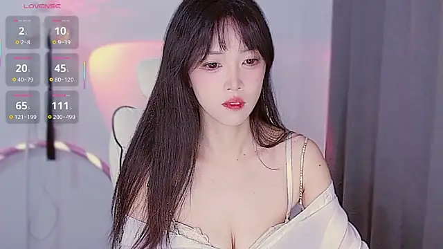 XiaoNana  online show from 10/29/25, 01:37