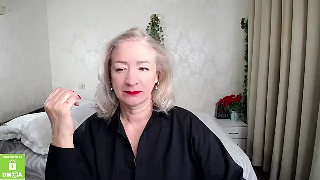 hunters woman online show from 03/02/26, 07:48