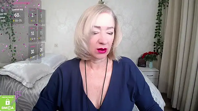 hunters woman online show from 11/11/25, 02:12