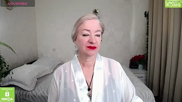 hunters woman online show from 03/15/26, 05:03