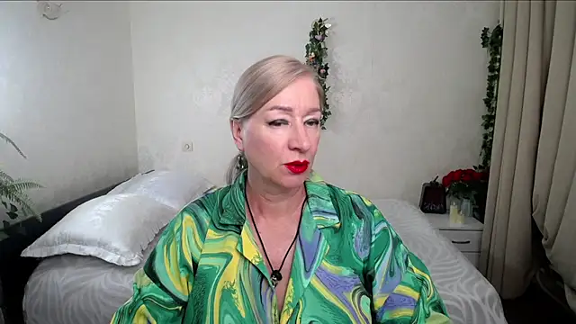 Snapshot of hunters_woman chatting on 07/07/26, 01:36 hunters woman online show from 07/07/26, 01:36