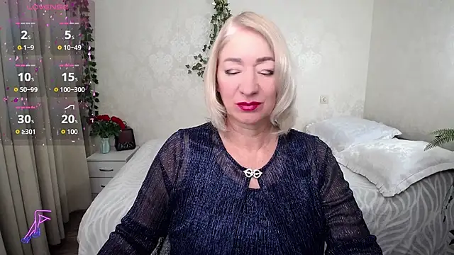 hunters woman online show from 11/21/25, 04:50