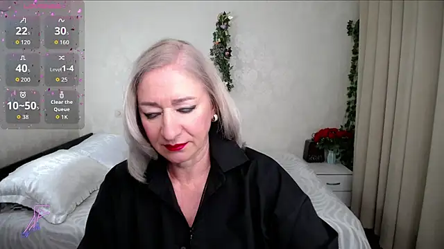 Snapshot of hunters_woman chatting on 05/28/26, 03:07 hunters woman online show from 05/28/26, 03:07