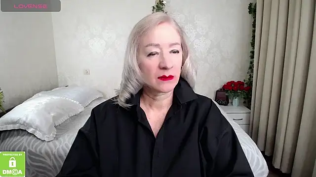 hunters woman online show from 02/21/26, 05:04